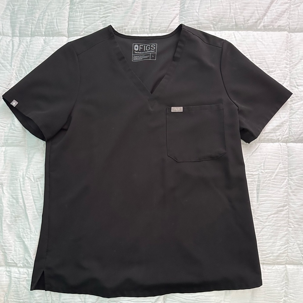 Figs Scrubs Technical Collection Catarina One Pocket Top. Black, L.